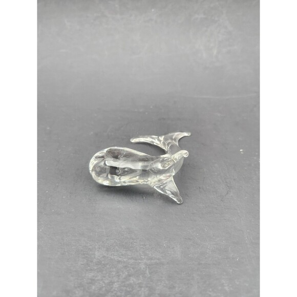 Vintage Miniature Art Glass Whale Figurine Clear 2.5" Ocean Marine Cetacean - Picture 4 of 6